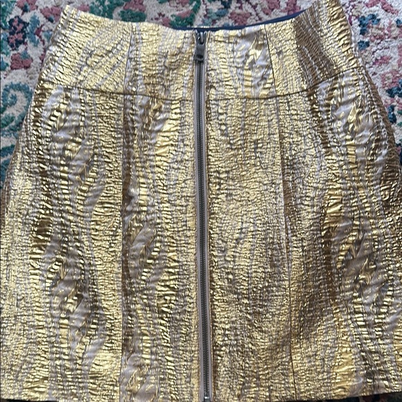 BCBGMaxAzria Dresses & Skirts - BCBGMaxAzria Metallic Gold Mini Skirt